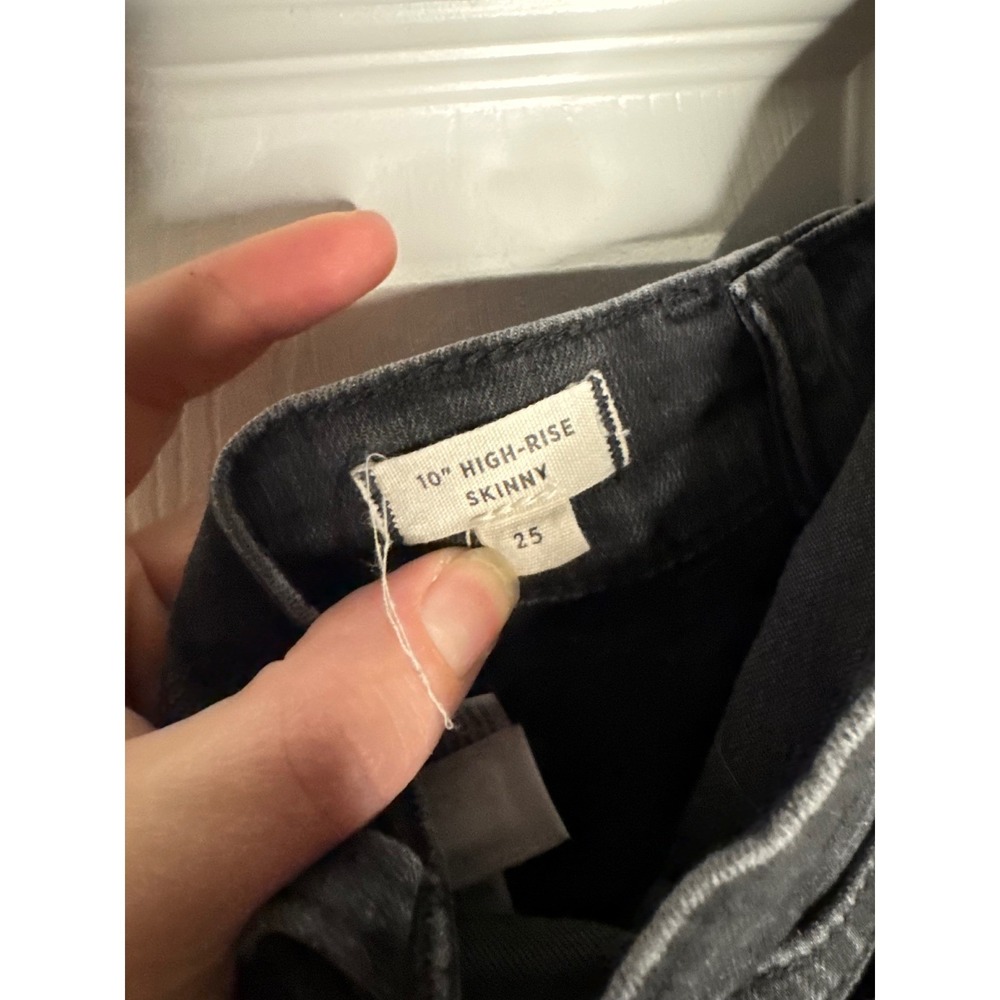 Madewell 10 High-Rise Skinny Jeans Button Fly Raw Hem Faded Black Size 25 - Picture 3 of 5